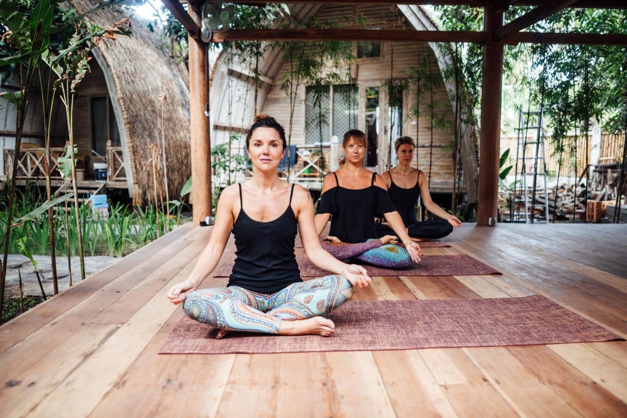 Flowers & Fire Yoga Garden Гили-Эйр Экстерьер фото